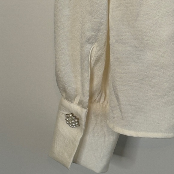 Zara Cream Button Down Blouse with Peter Pan Collar and Long Sleeves - Picture 5 of 7